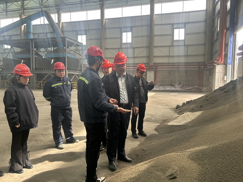 郭正亮到黃陵新材公司開展安全環(huán)保督導(dǎo)檢查
