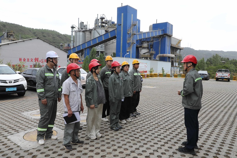 黃陵公司：職工代表訪一線 安全民生共守護